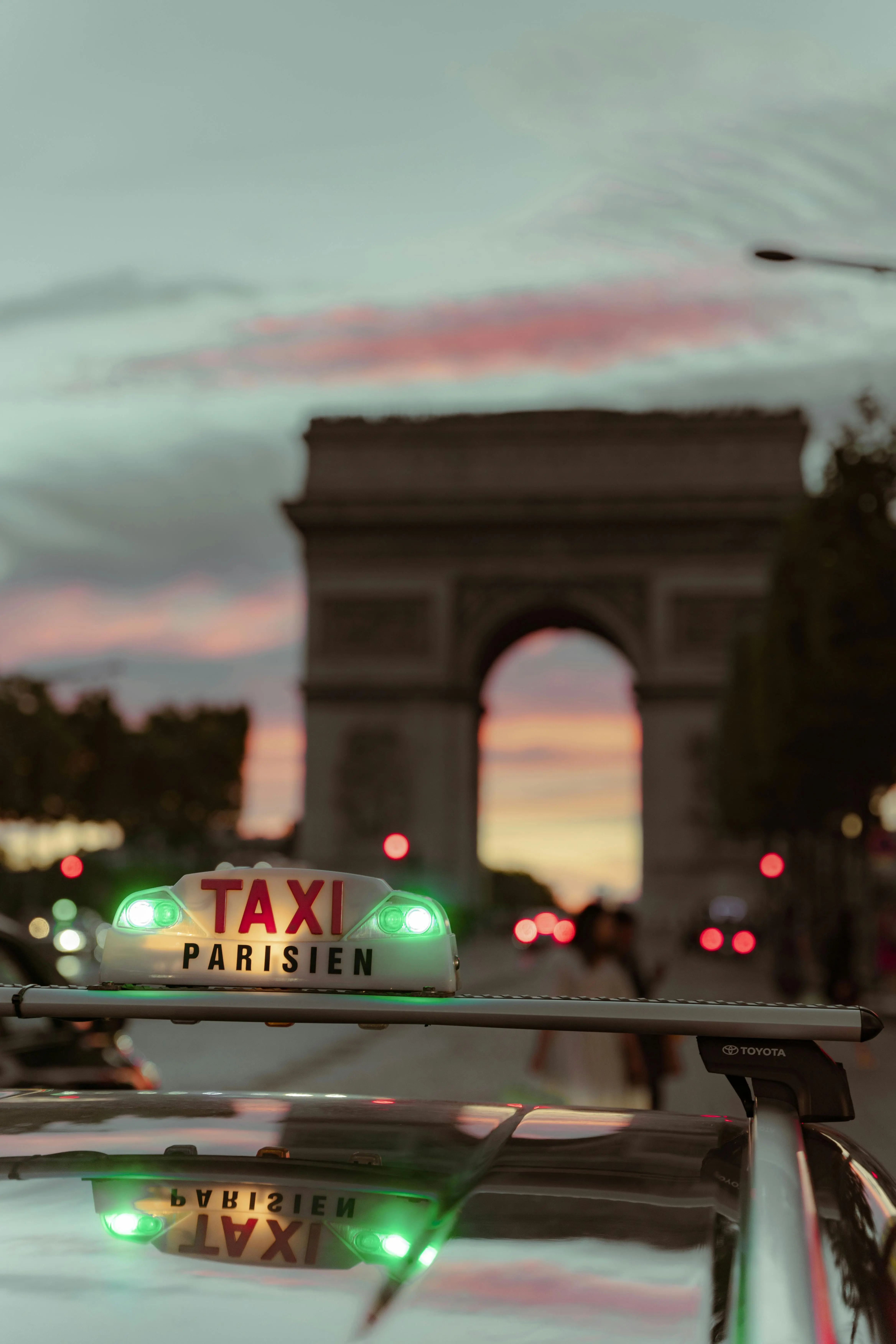 Taxi Paris Arc de Triomphe